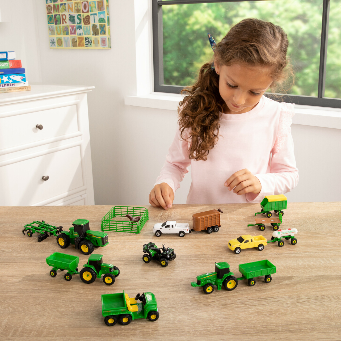 John Deere 1:64 Scale Farm Toy Set