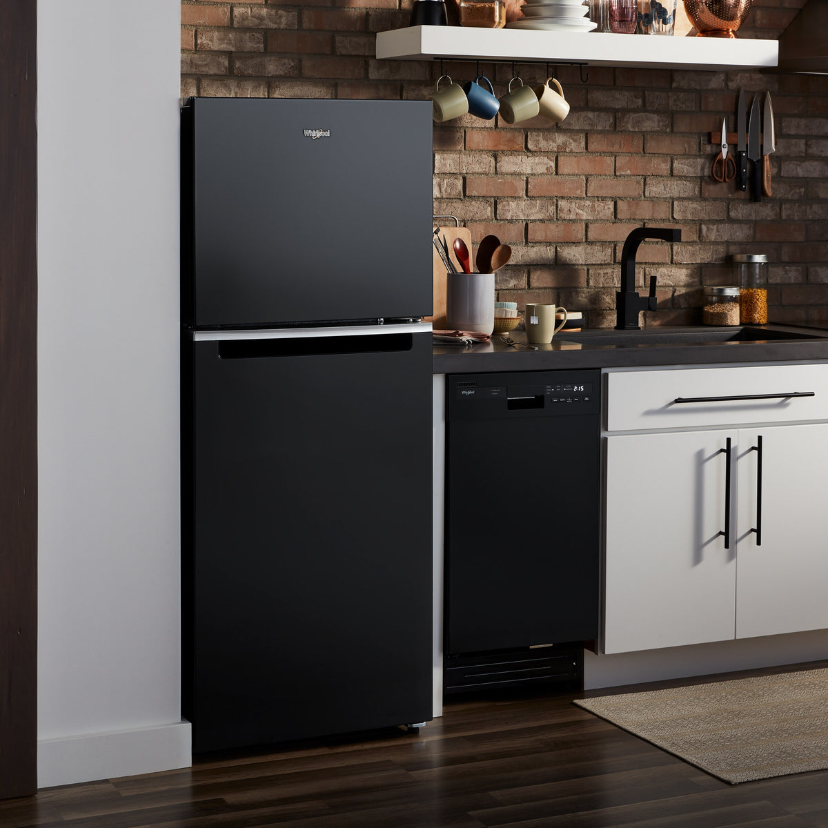 24-inch Wide Small Space Top-Freezer Refrigerator - 11.6 cu. ft.