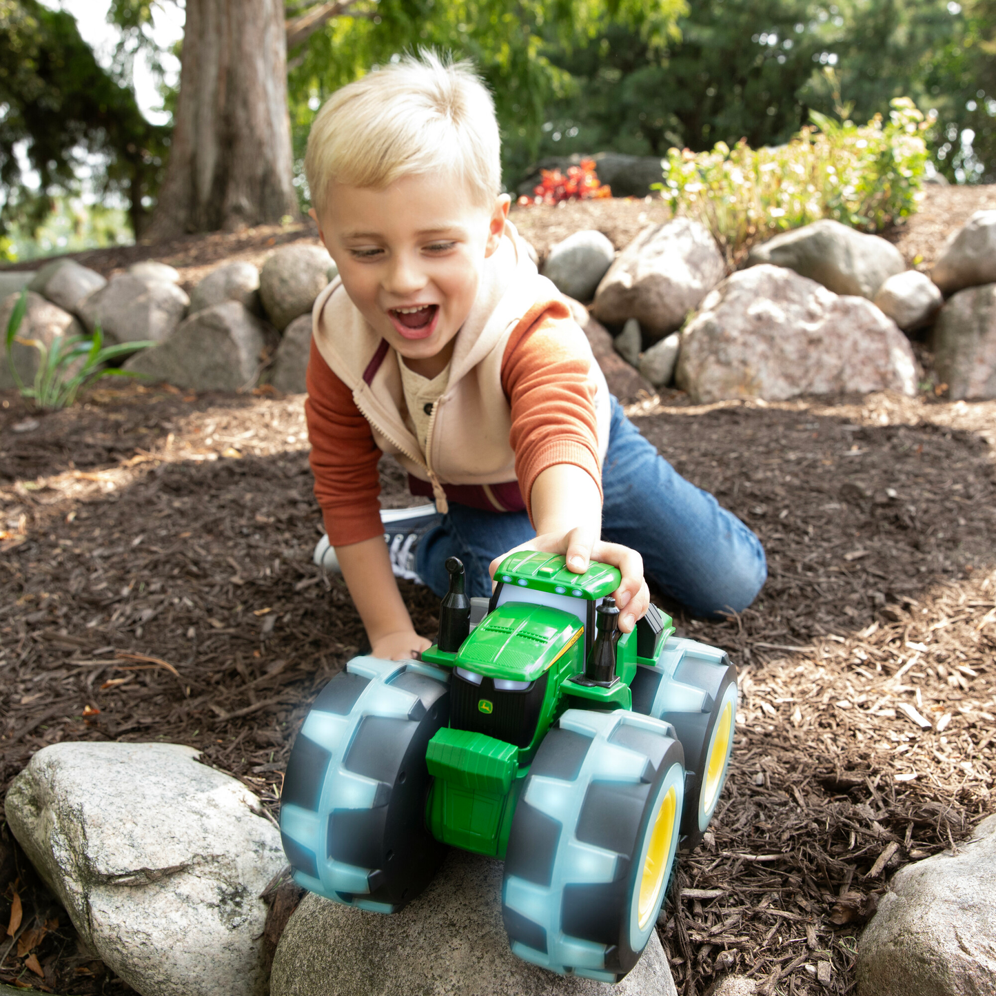 Tomy John Deere Monster Treads Lightning Wheels Tractor