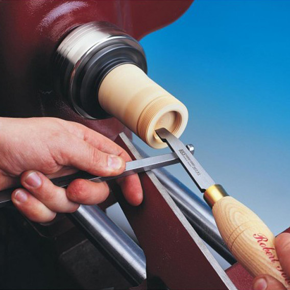Handheld woodworking thread tool support enhancing control of thread cutting on wood lathe in home improvement tool setup