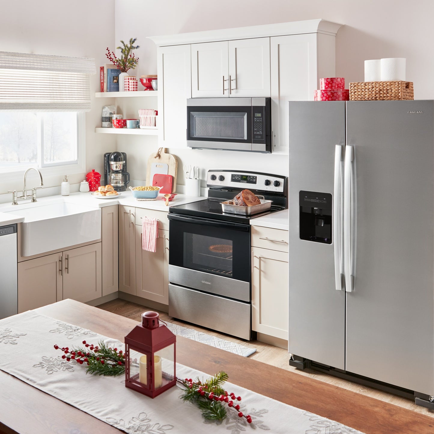 30-inch Amana® Electric Range with Extra-Large Oven Window