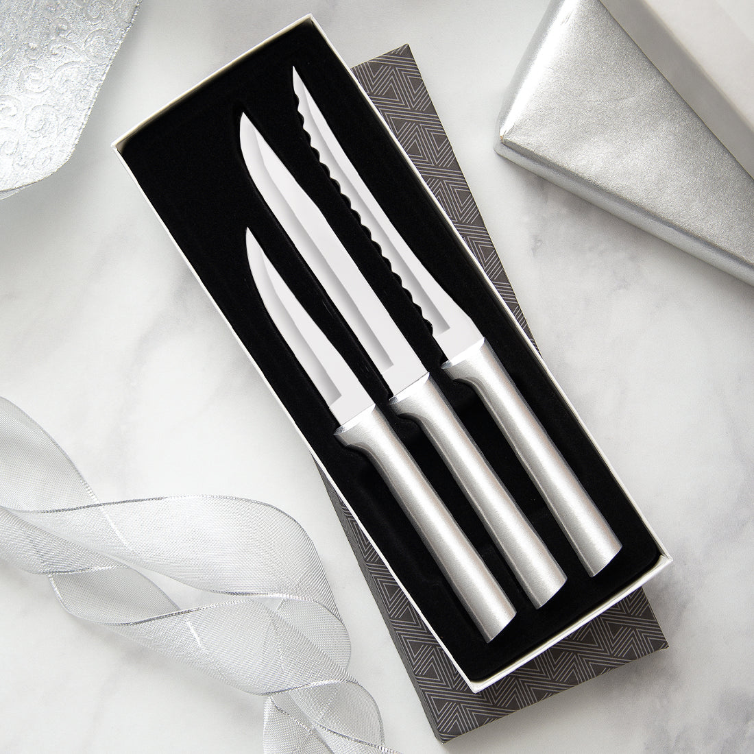 Three-piece stainless steel knife set with smooth and serrated blades in black gift box for kitchen utensils collection