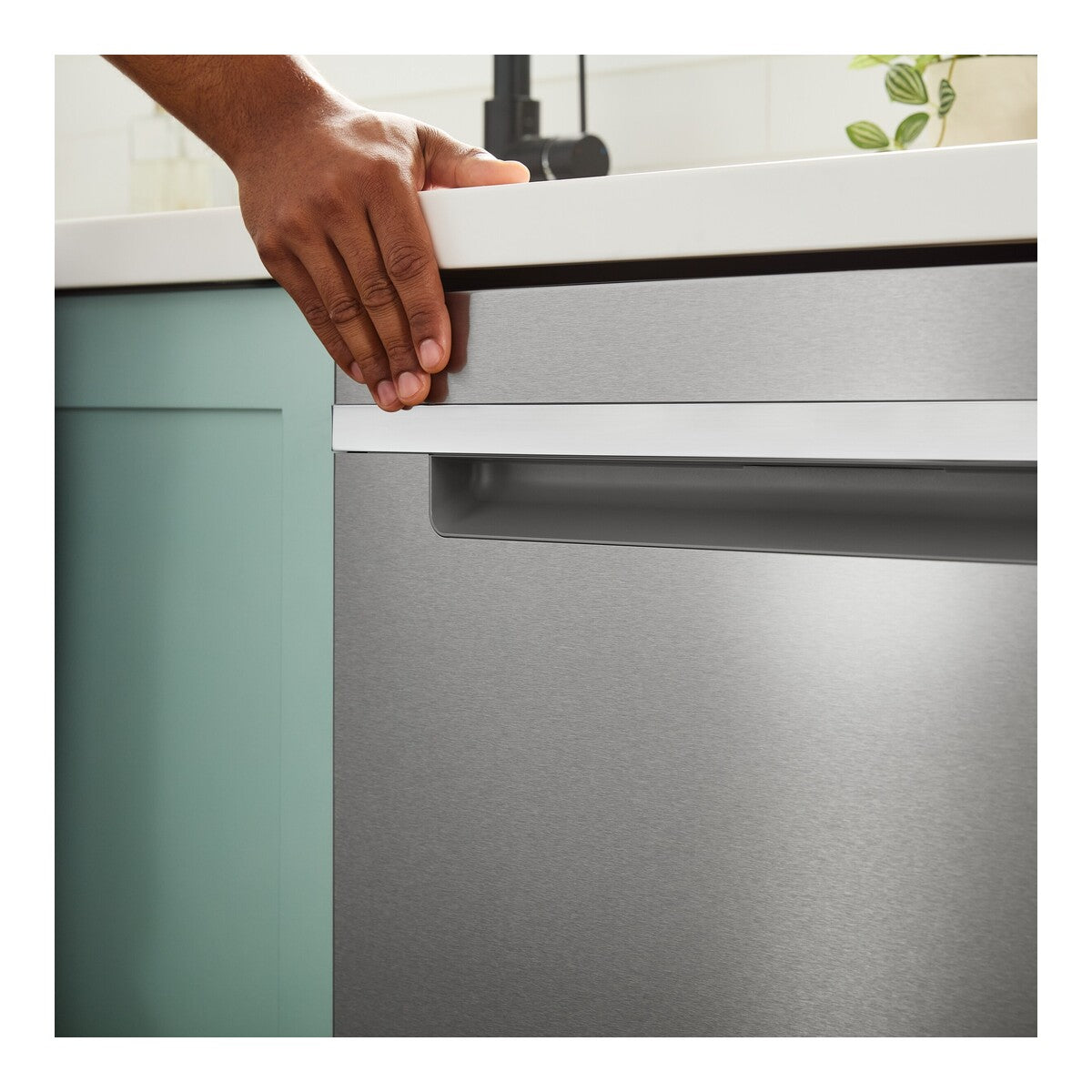 Whirlpool® 24-Inch Top Control Dishwasher with Total Coverage Wash and Auto Open Air Dry in Fingerprint Resistant Stainless Steel