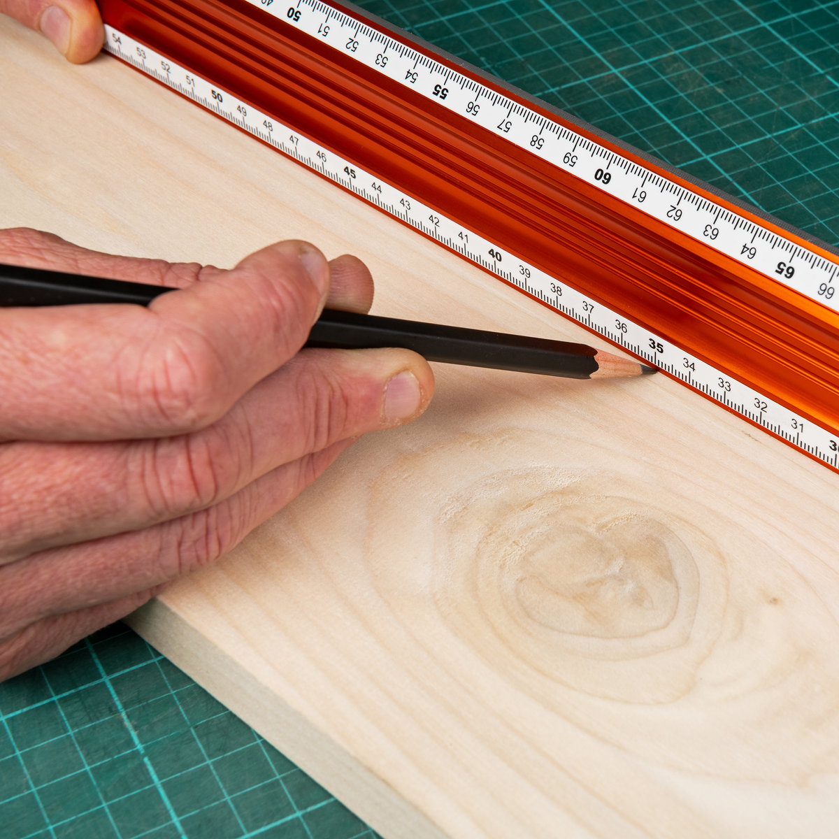 UJK Straight Edge With Metric Scale 968mm