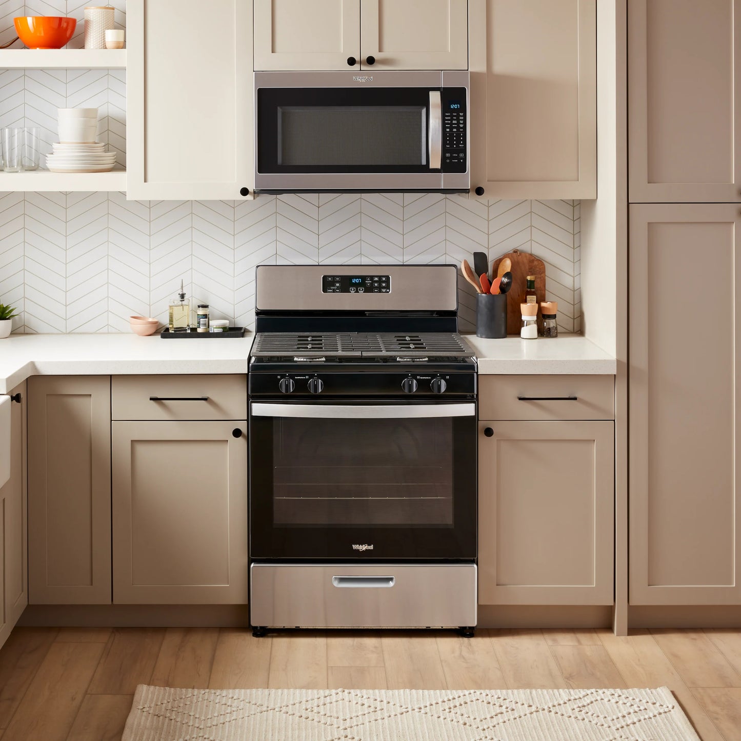 5.1 Cu. Ft. Freestanding Gas Range with Broiler Drawer
