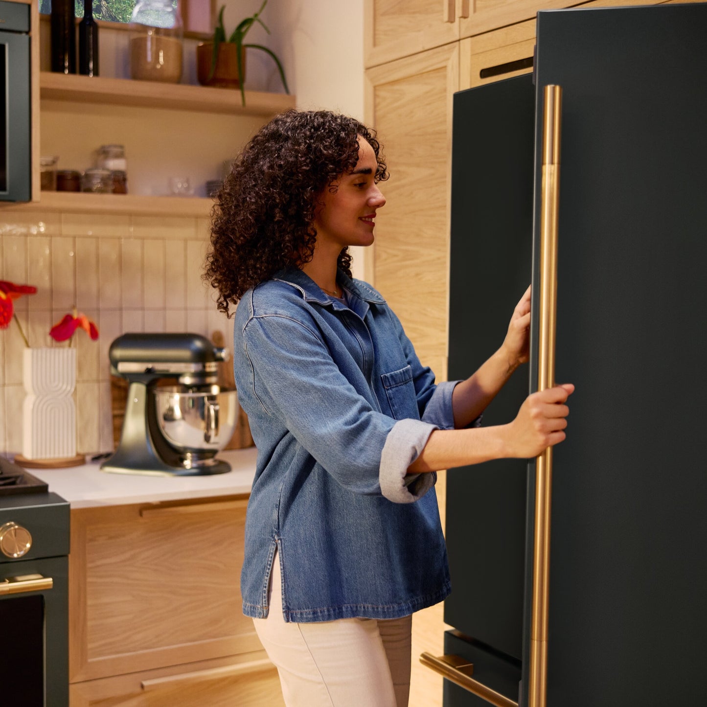 Multifunction Over-the-Range Microwave Oven with Infrared Sensor Modes