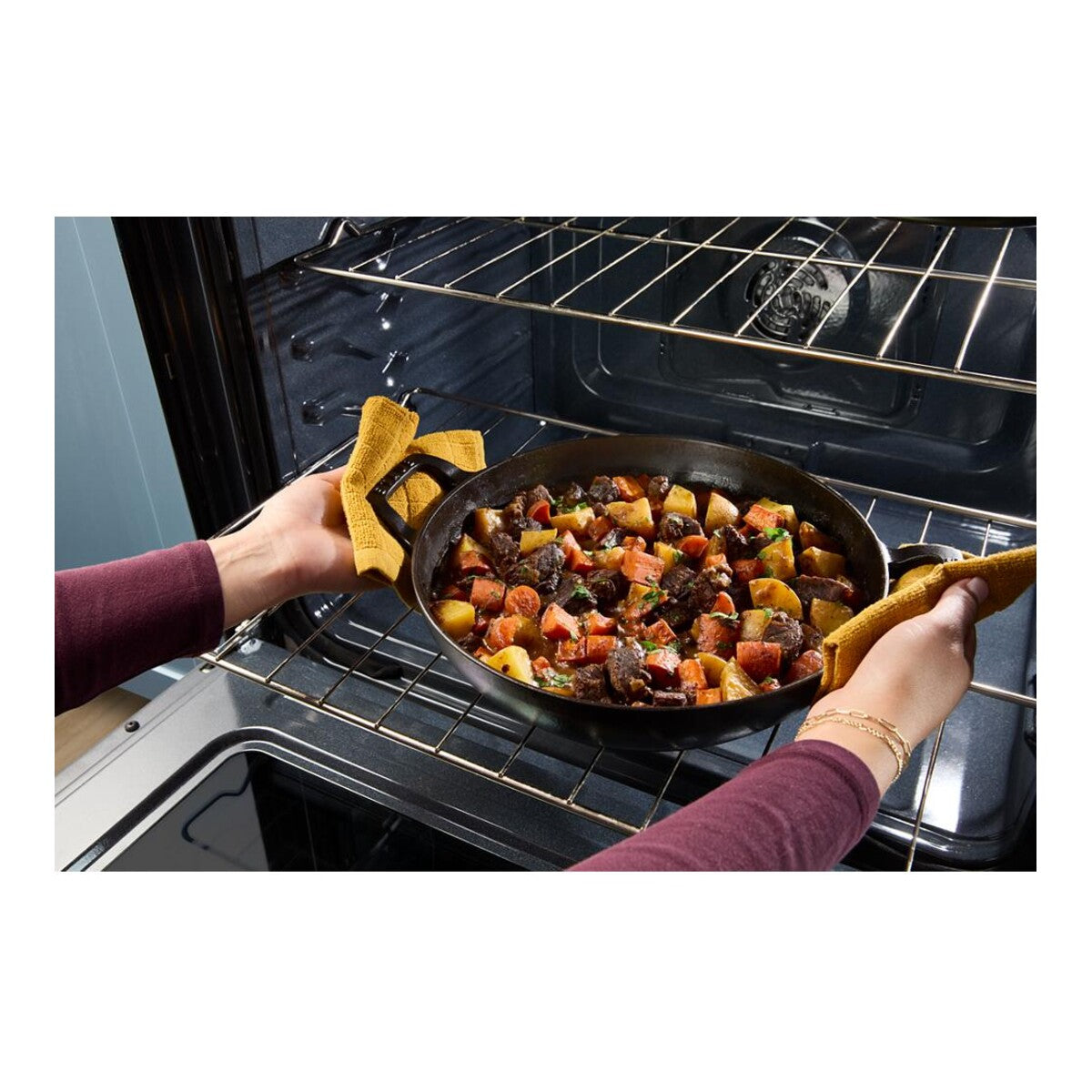 30-inch Gas Range with No Preheat Mode and Slow Cook
