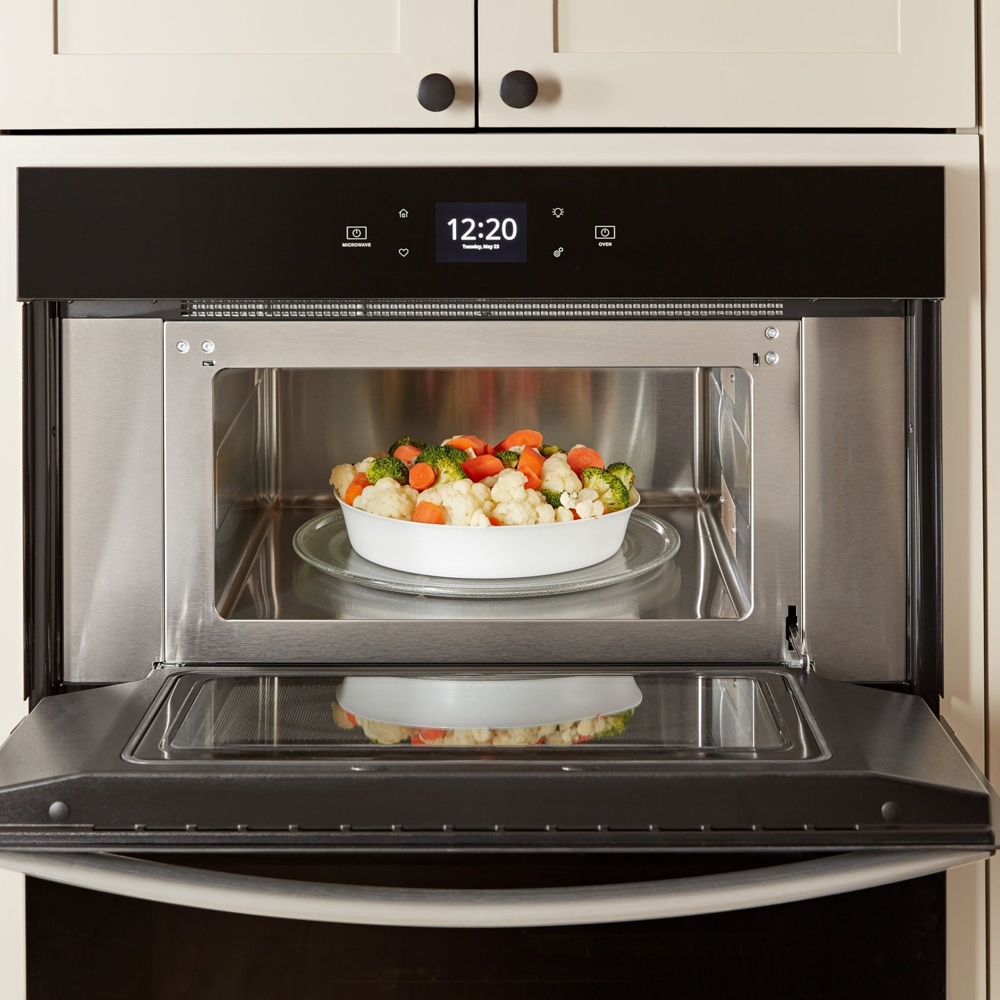 6.4 Total Cu. Ft. Combo Wall Oven with Air Fry When Connected