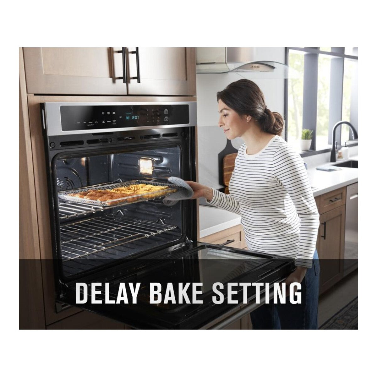 27-inch Single Wall Oven with Air Fry and Basket - 4.3 cu. ft.