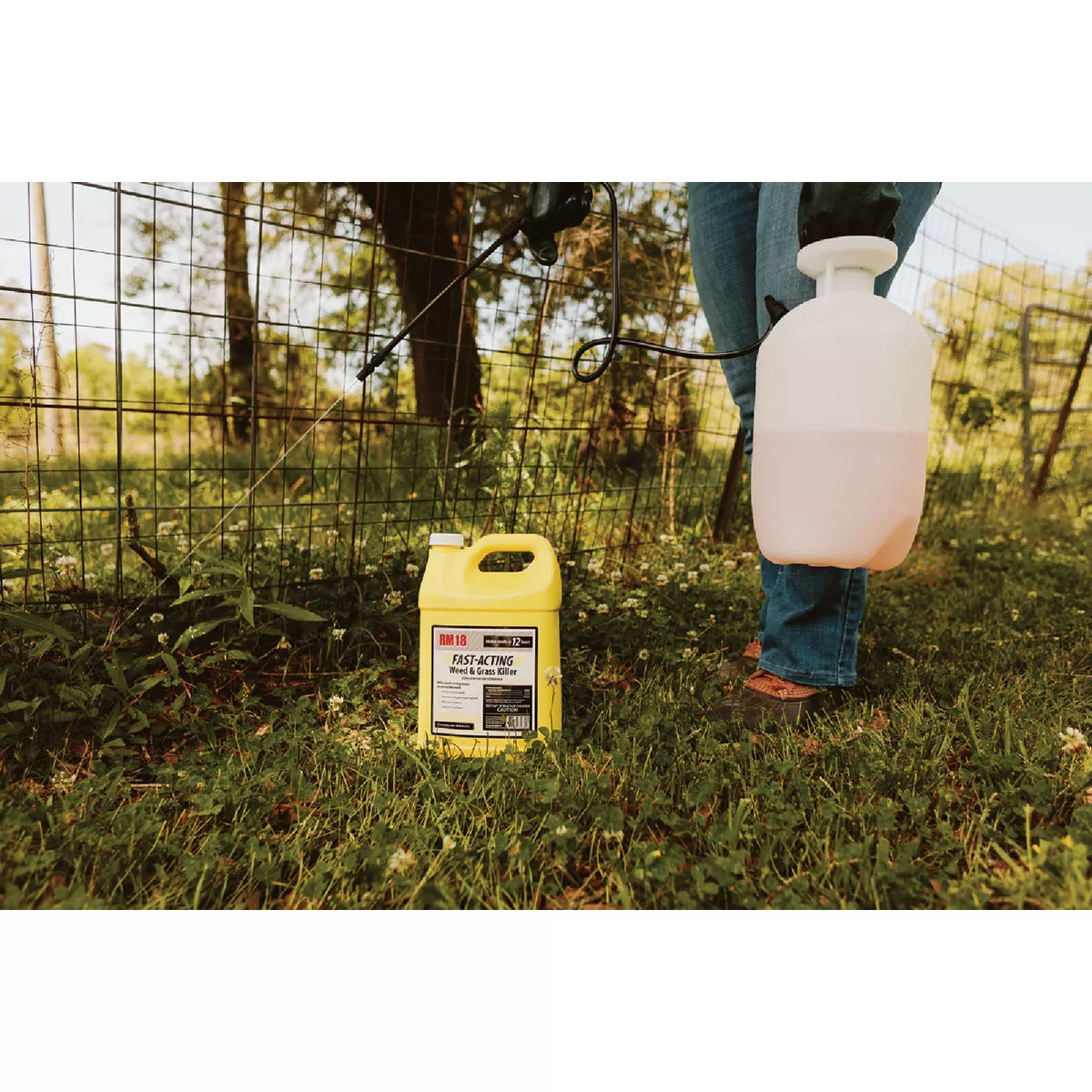RM18 32 Oz. Concentrate Fast-Acting Weed & Grass Killer