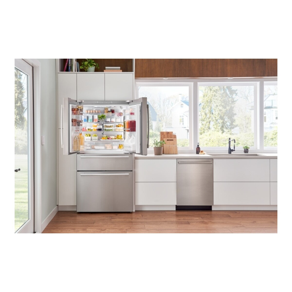 800 Series, French Door Bottom Mount Refrigerator, 36_IN, Brushed steel