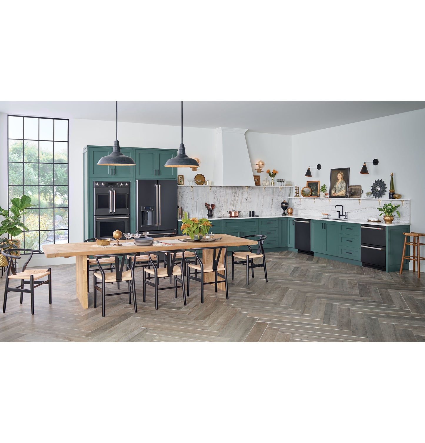 CAFÉ™ ENERGY STAR® 22.1 Cu. Ft. Smart Counter-Depth French-Door Refrigerator with Hot Water Dispenser