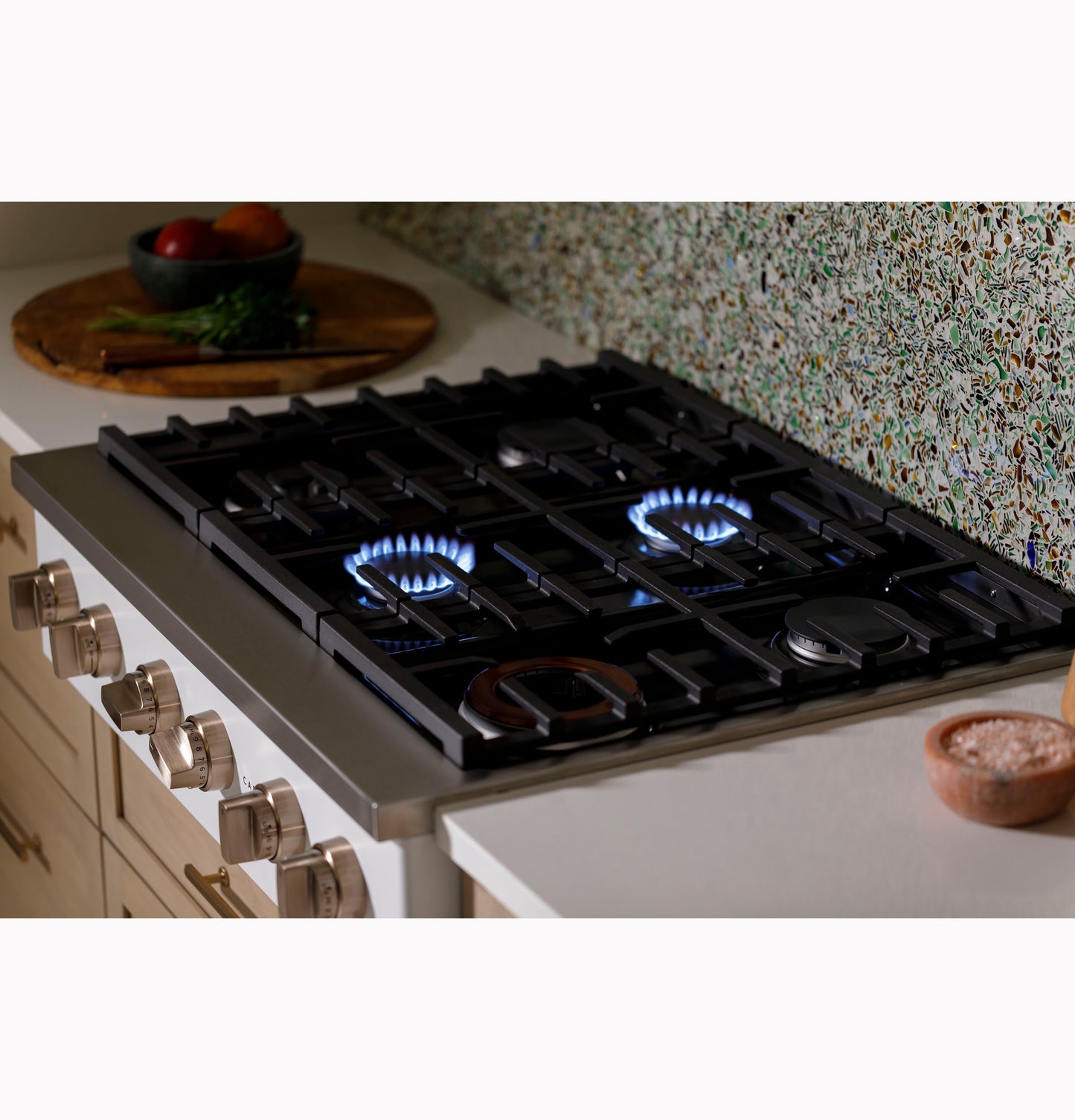CAFÉ™ 36" Commercial-Style Gas Rangetop with 6 Burners (Natural Gas)