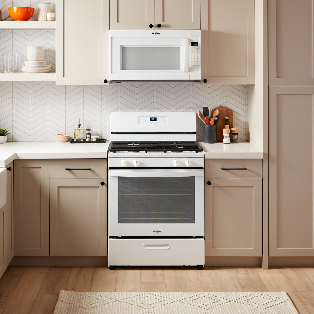 5.1 Cu. Ft. Freestanding Gas Range with Broiler Drawer