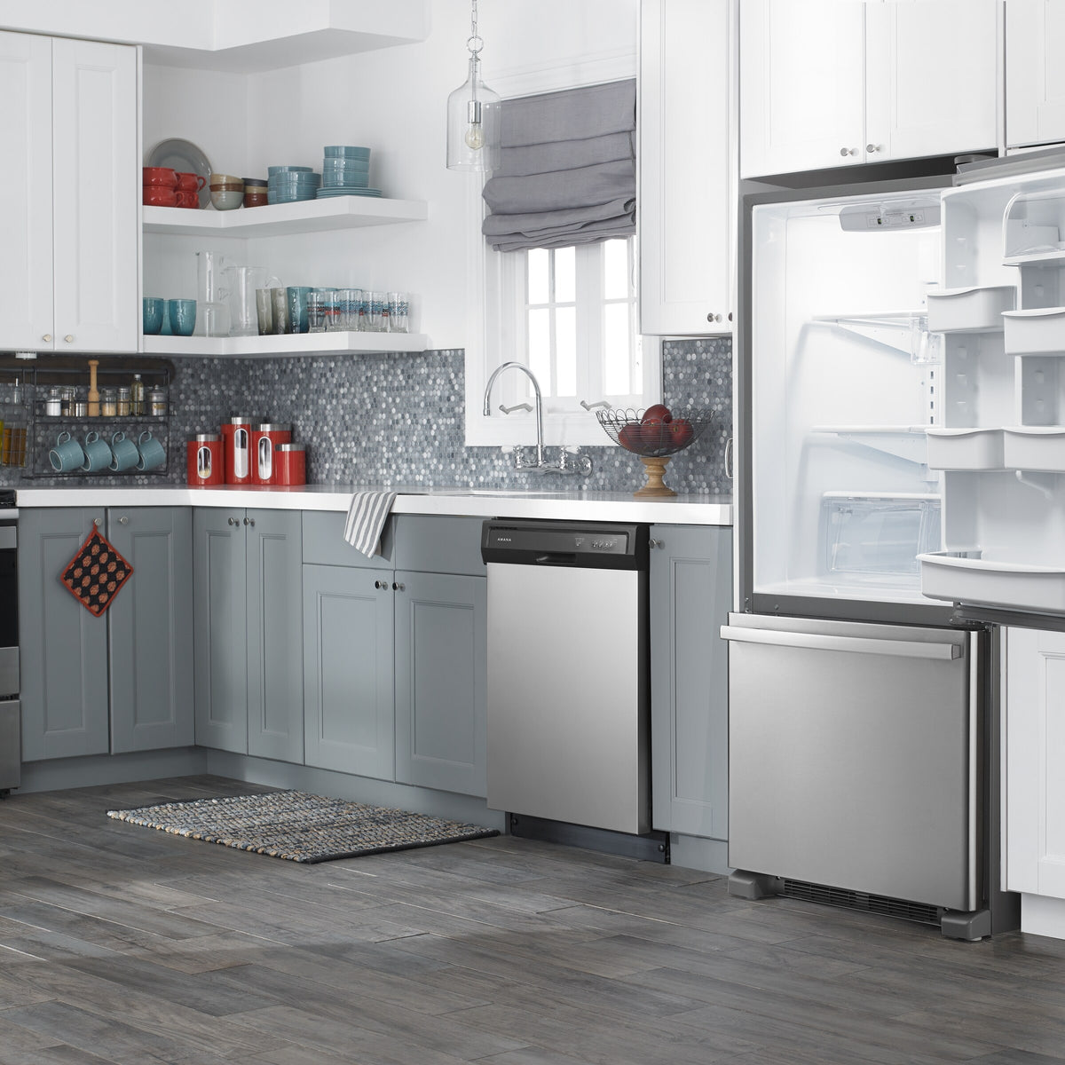 29-inch Wide Bottom-Freezer Refrigerator with EasyFreezer™ Pull-Out Drawer -- 18 cu. ft. Capacity