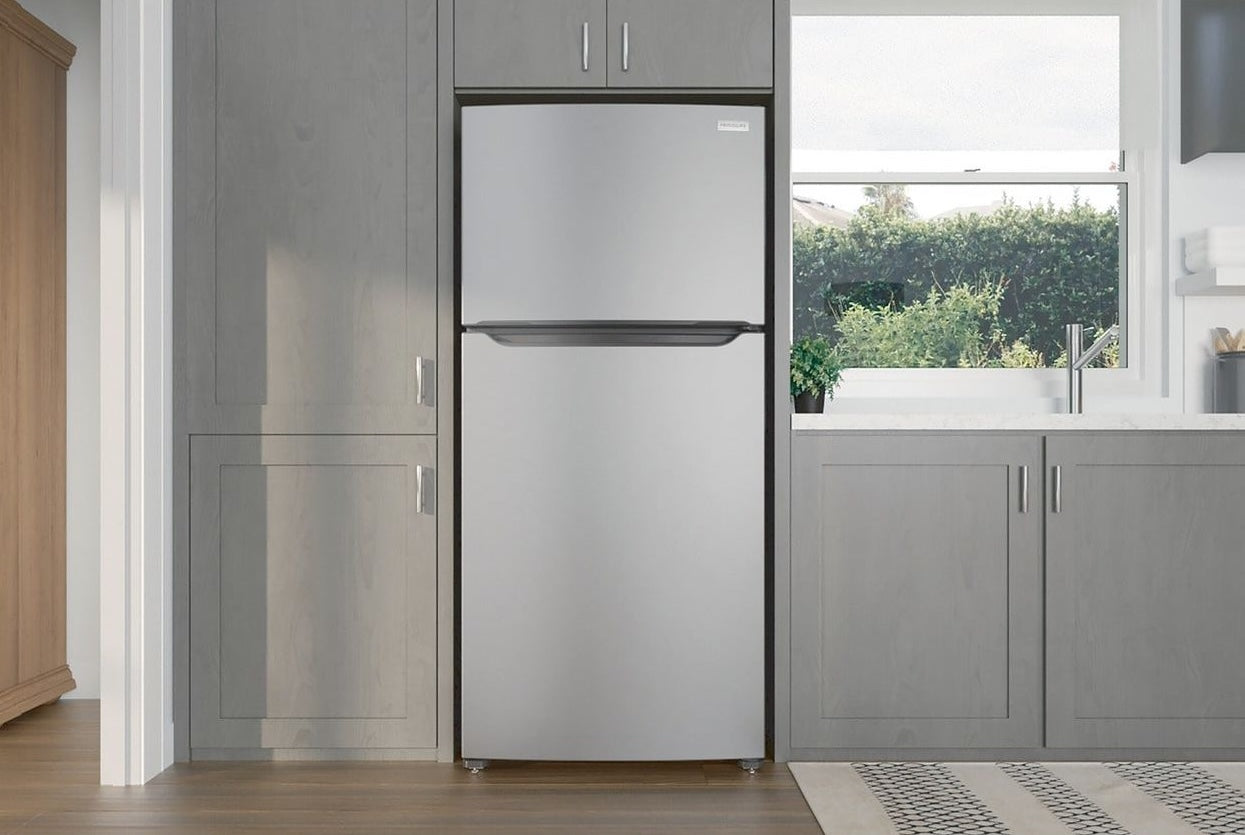 20 Cu. Ft. Garage Ready Top Freezer Refrigerator