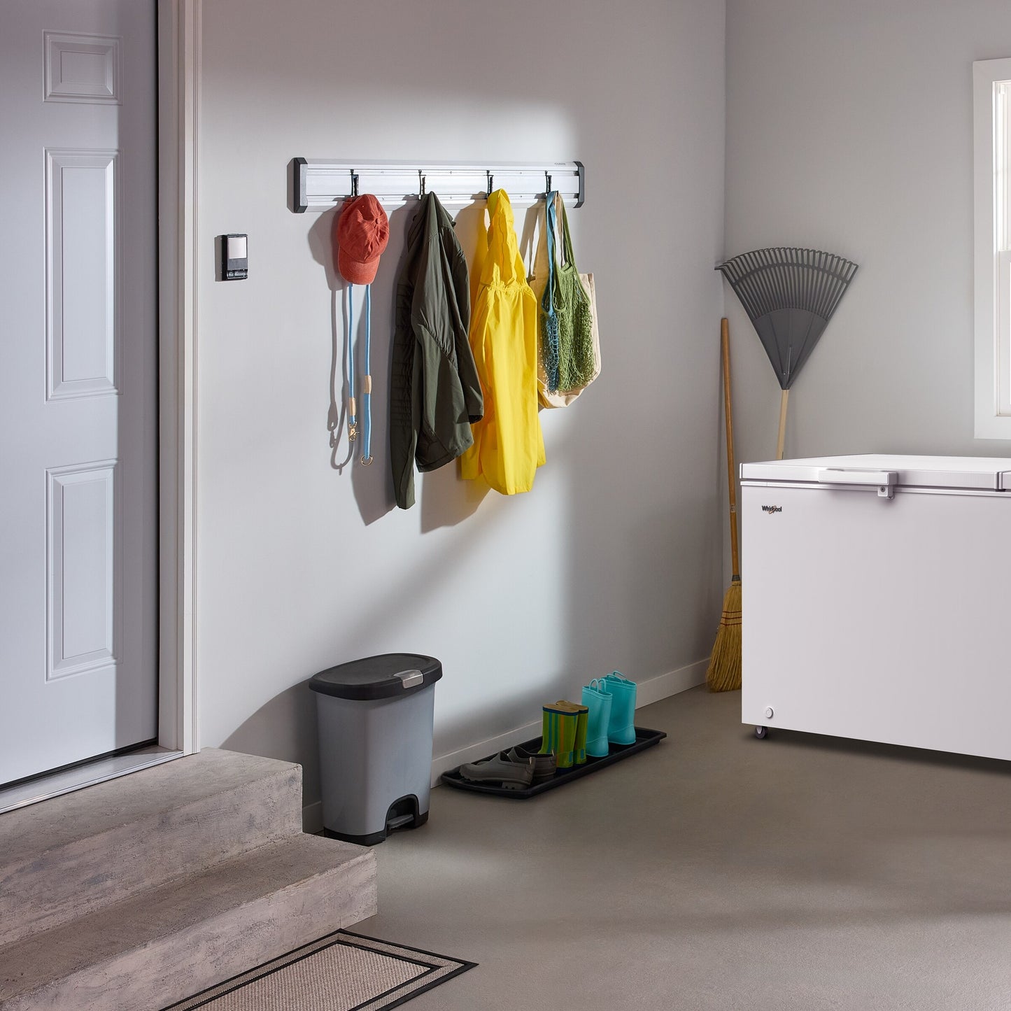 Whirlpool® 22 cu. ft. Convertible Freezer-to-Fridge Chest Freezer with 4 Storage Baskets