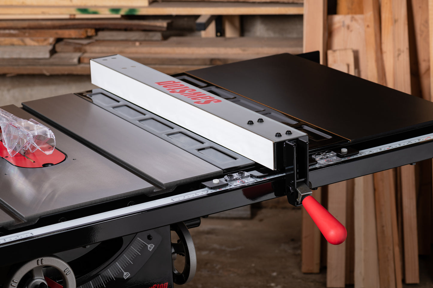 SawStop 10" 120V Contractor Saw
