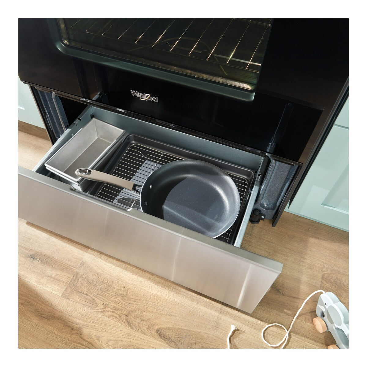 30-inch Electric Range with No Preheat Mode
