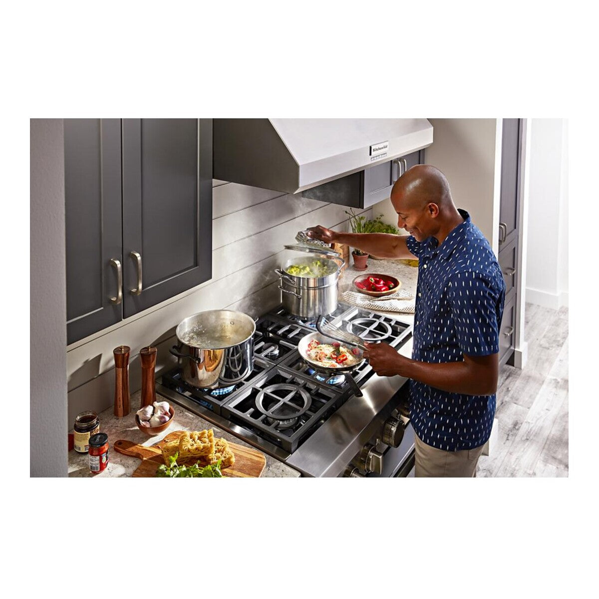 36" 585 or 1170 CFM Motor Class Commercial-Style Wall-Mount Canopy Range Hood