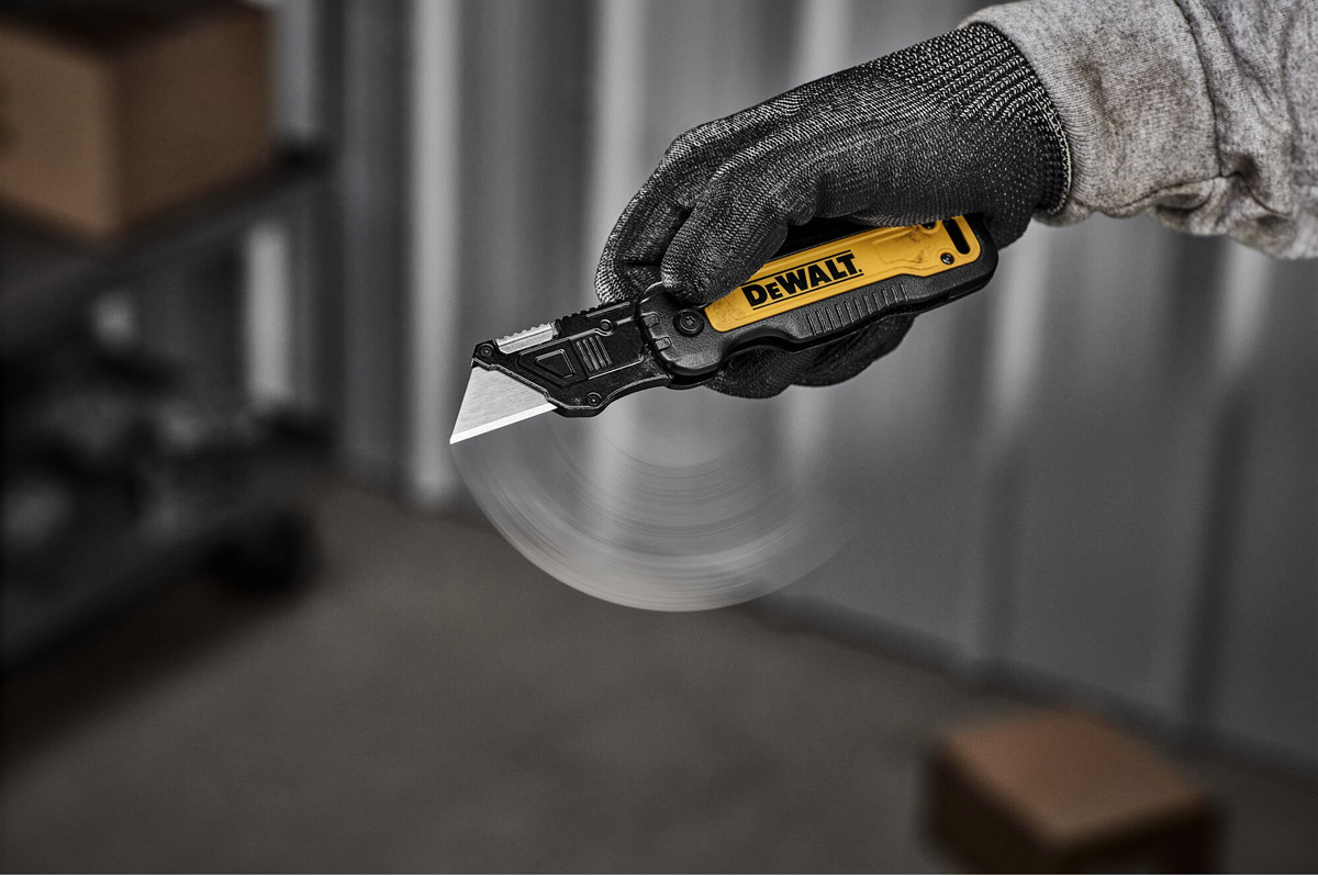 DEWALT Push and Flip Folding Utility Knife