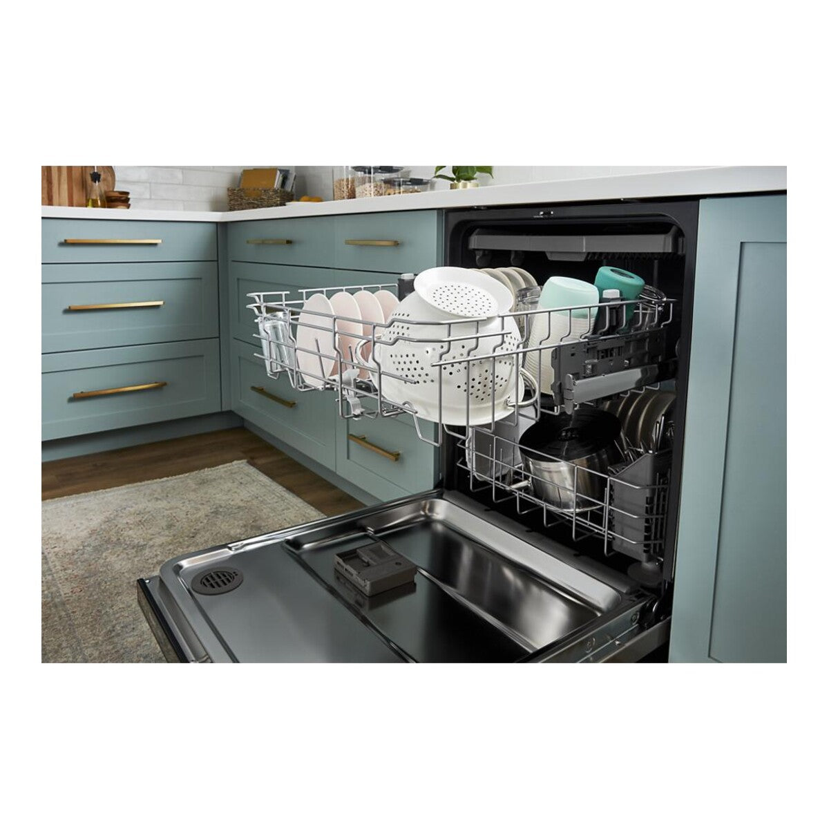 Quiet Dishwasher with 3rd Rack