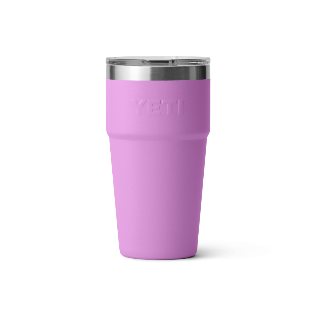 20 oz. stackable drinkware cup in pastel purple with clear lid, durable for kitchen, tableware, and outdoor use