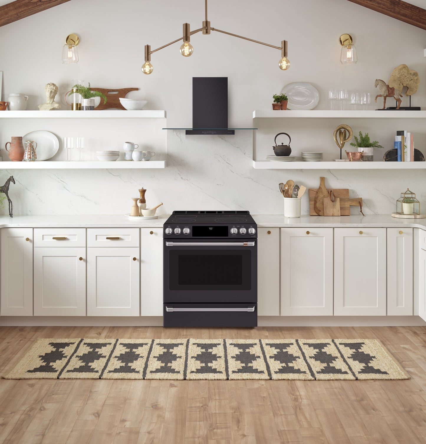CAFÉ™ 30" Smart Slide-In, Front-Control, Radiant and Convection Range