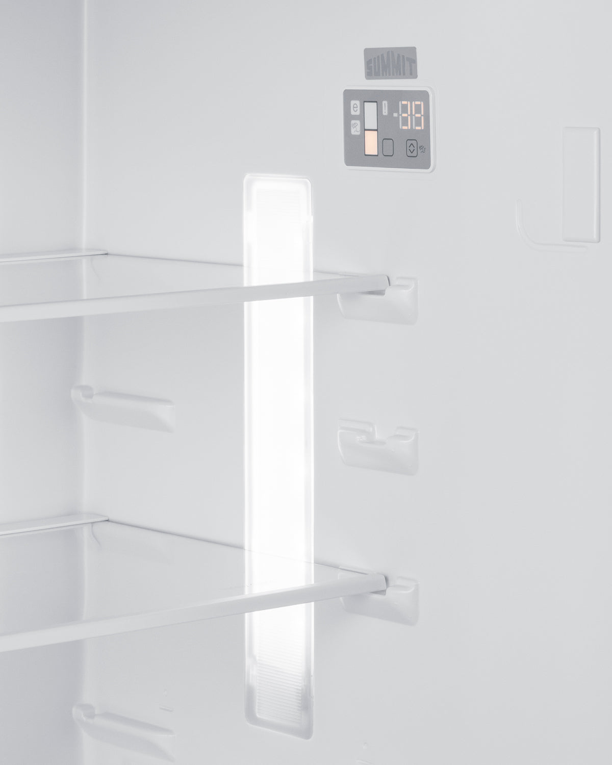 28" Wide Top Mount Refrigerator-Freezer With Icemaker