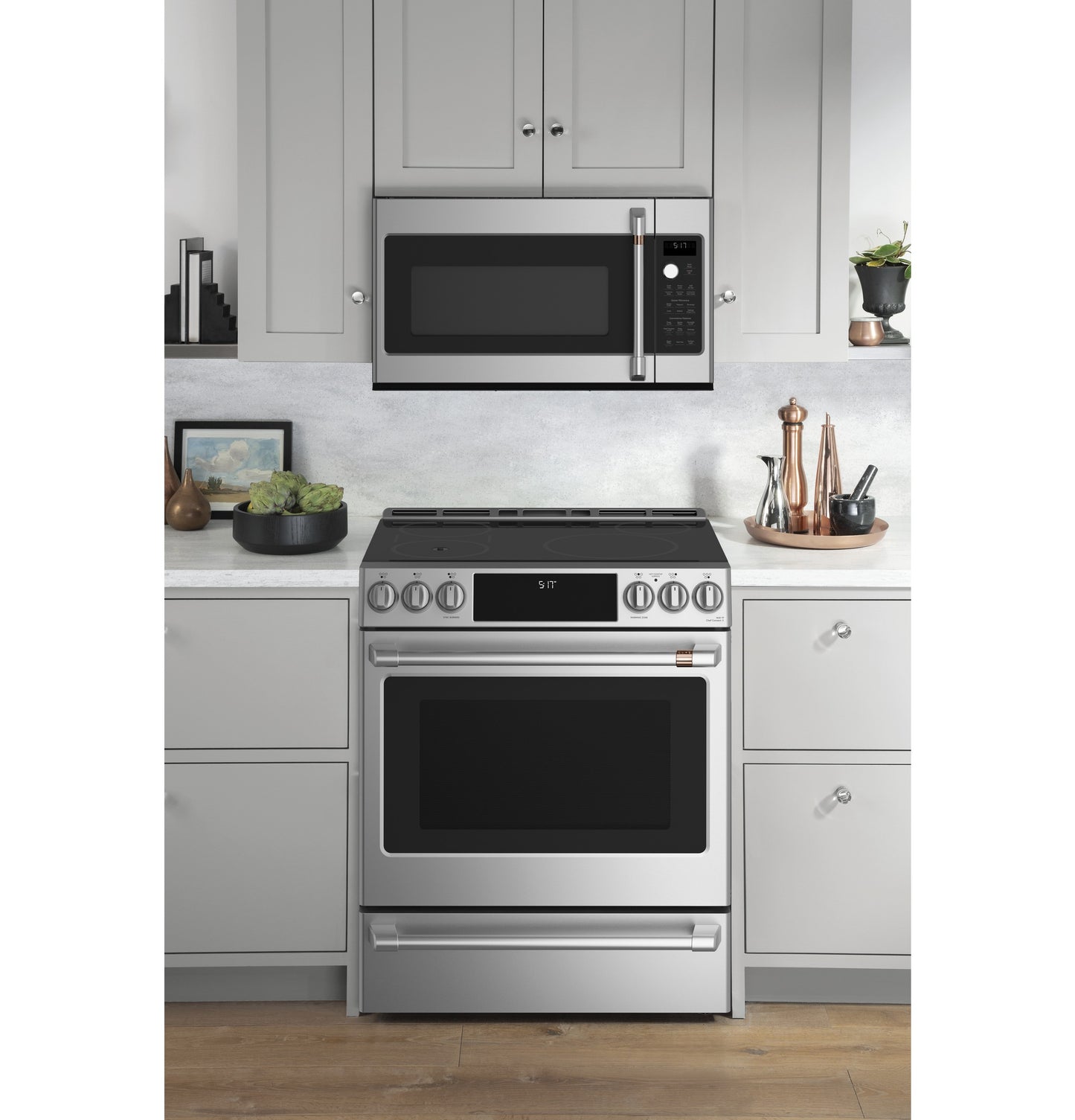 CAFÉ™ 30" Smart Slide-In, Front-Control, Induction and Convection Range with In-Oven Camera
