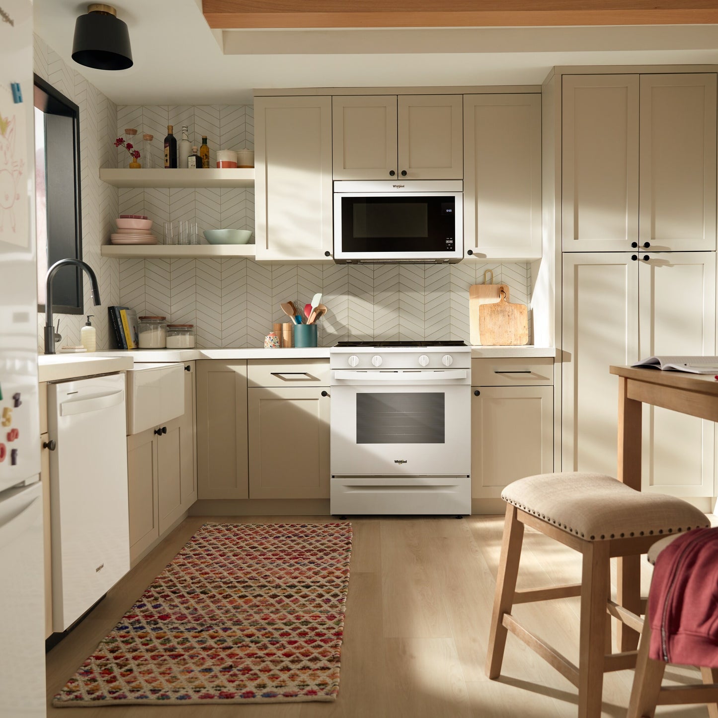 30-inch Gas Smart Range with Air Cooking Technology and Steam Clean