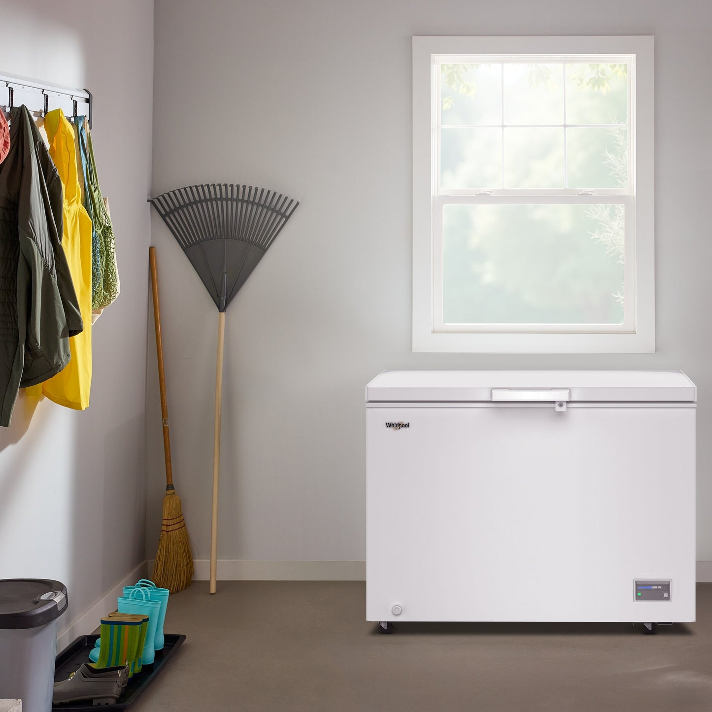 Whirlpool® 11 cu. ft. Chest Freezer with 2 Storage Baskets