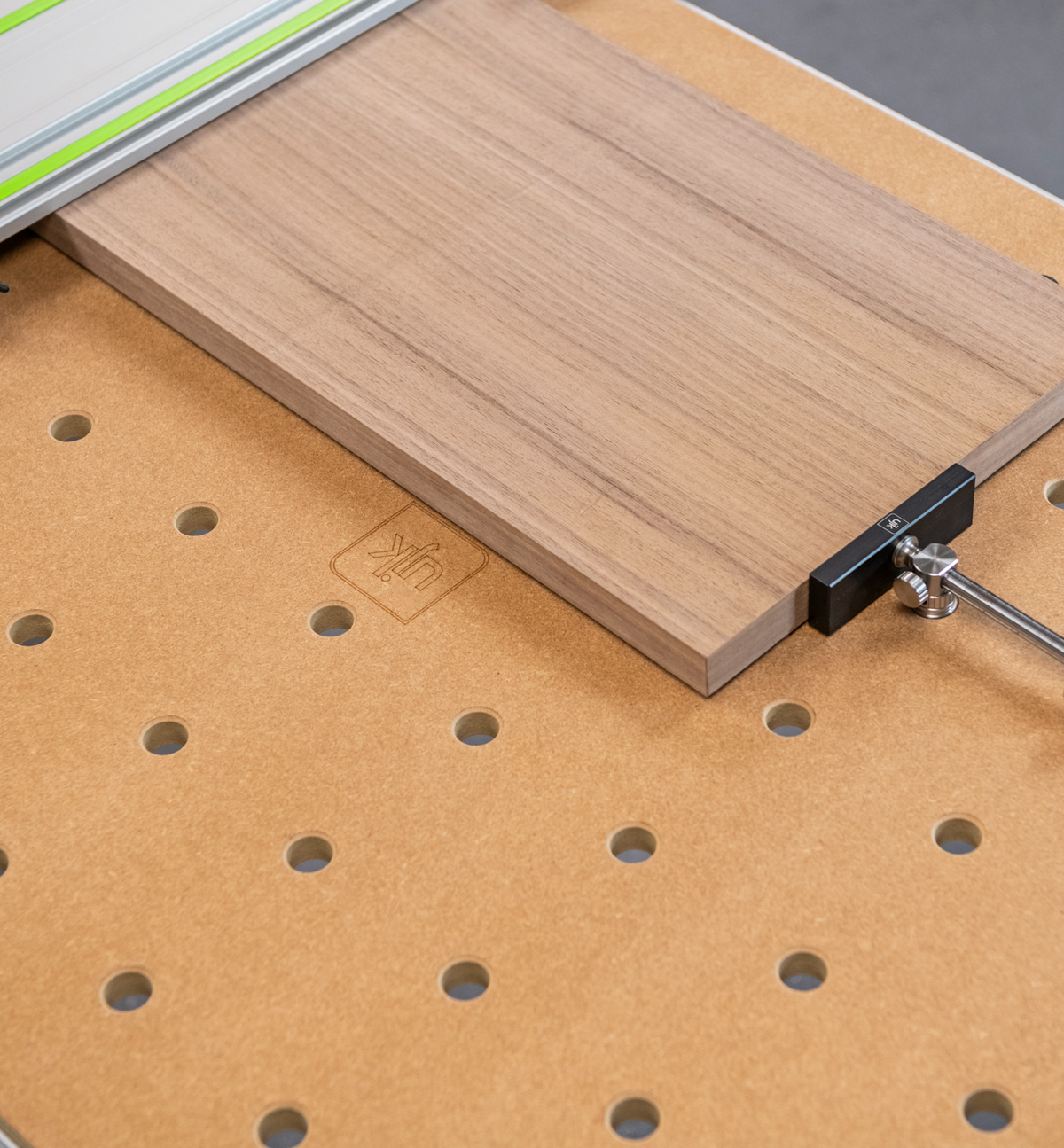 UJK MRMDF Top for Bench Dogs