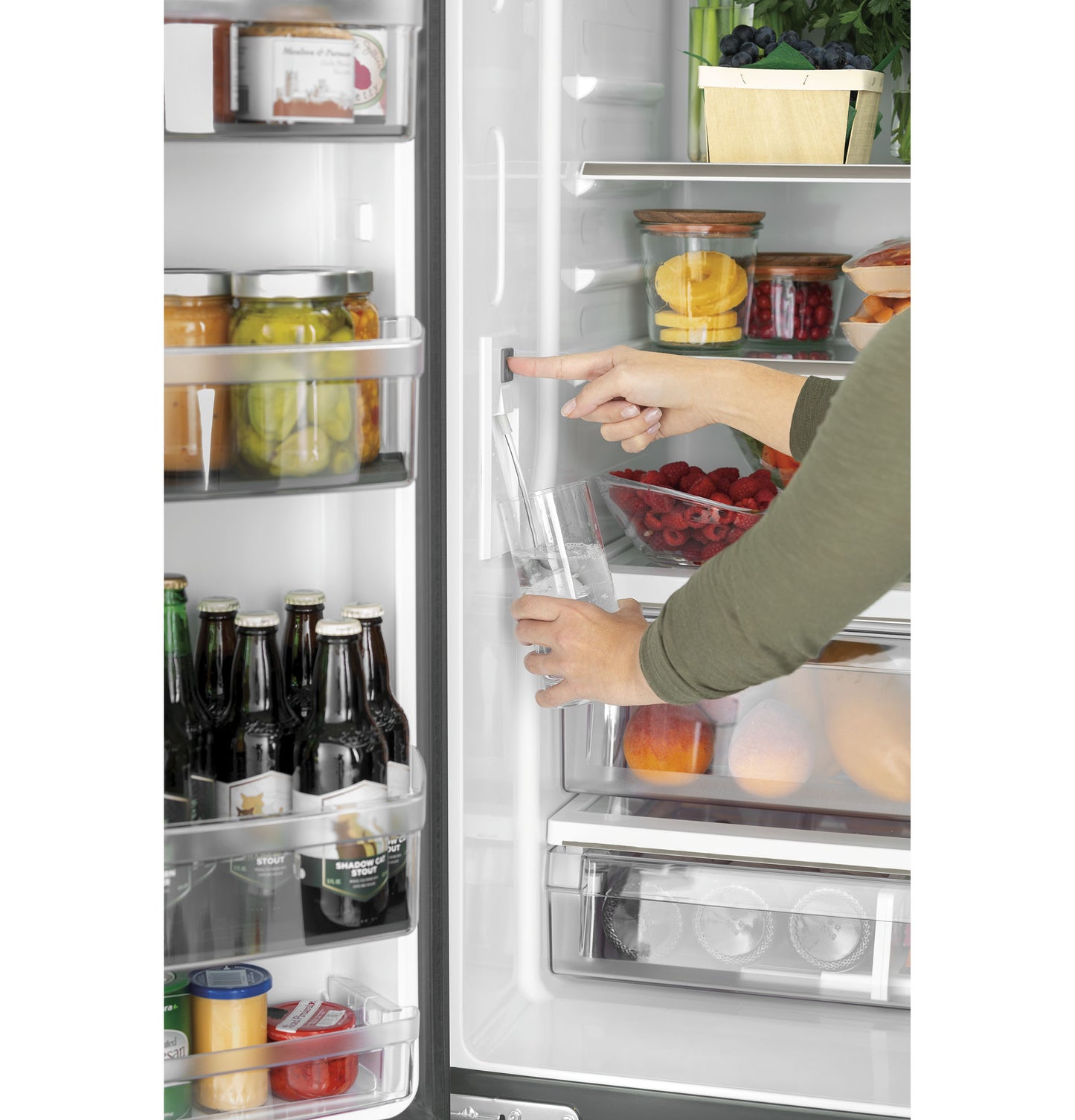 CAFÉ™ ENERGY STAR® 18.6 Cu. Ft. Counter-Depth French-Door Refrigerator