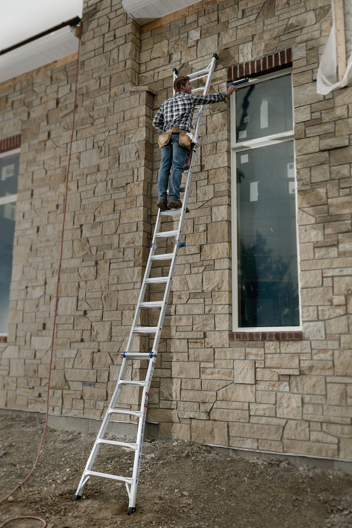 Werner 22 ft. Aluminum Multi-Position Telescoping Ladder