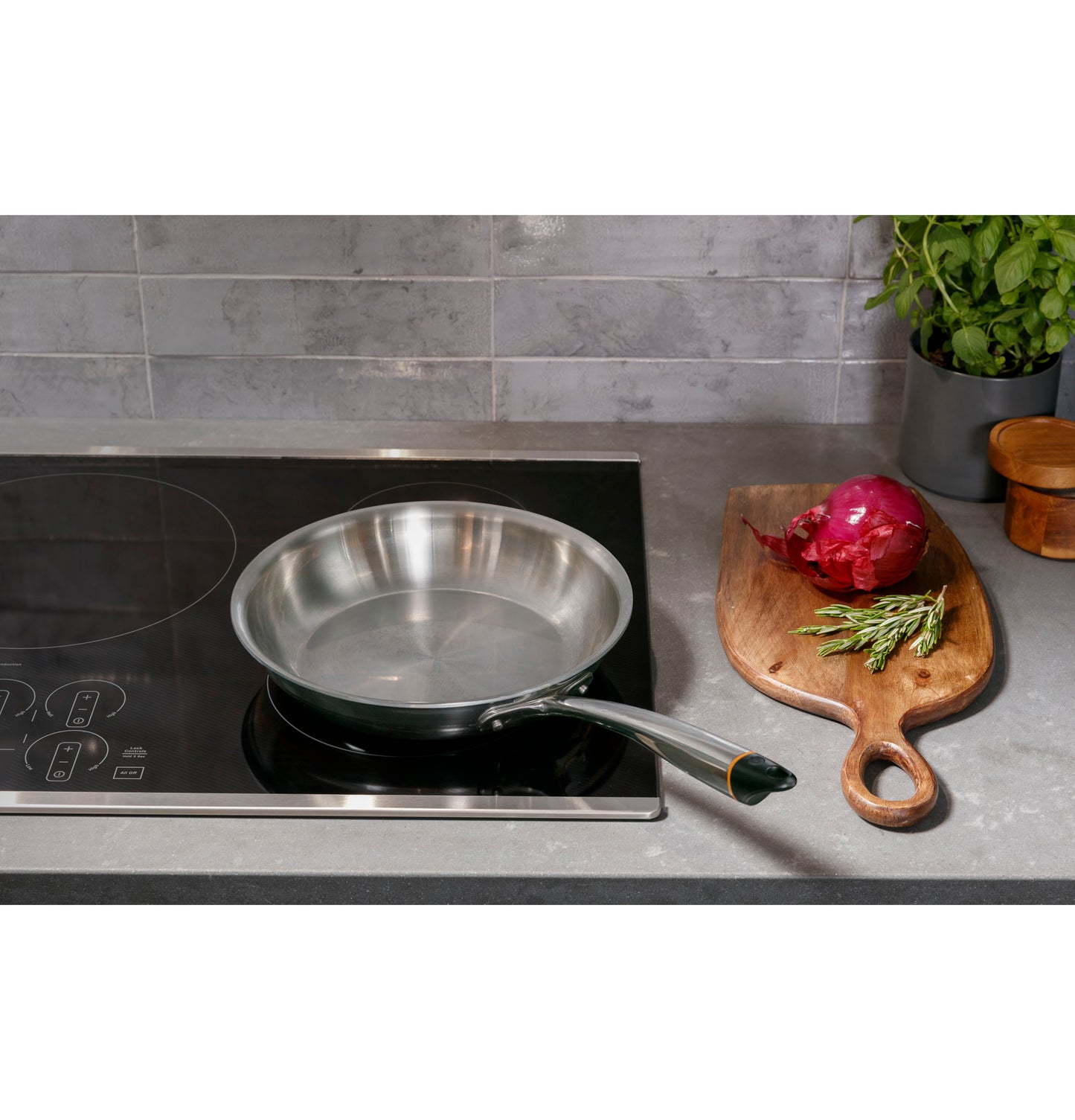 GE Profile™ ENERGY STAR® 36" Built-In Touch Control Induction Cooktop