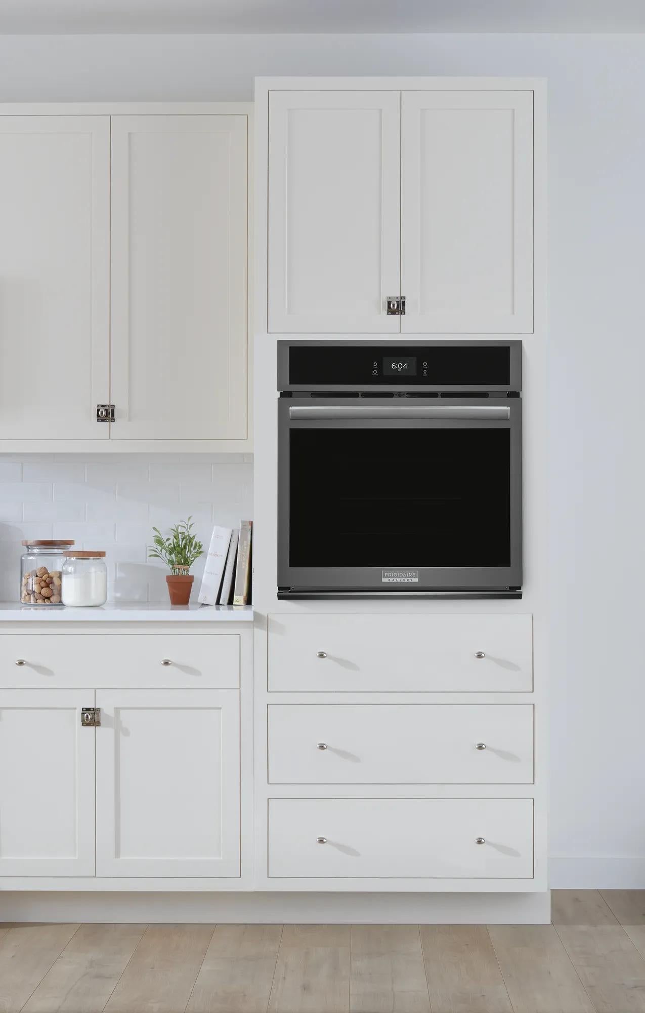 27" Single Electric Wall Oven with Total Convection