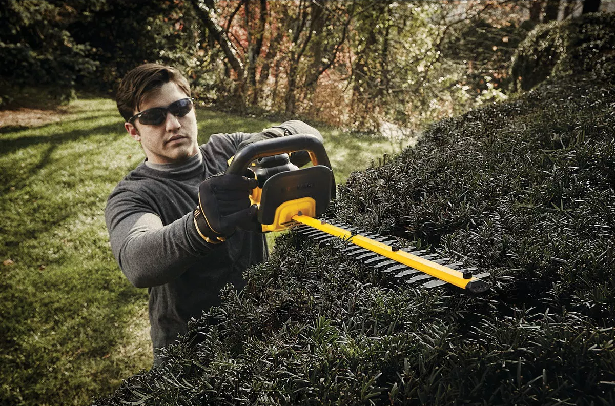 DEWALT 20V MAX 22" Cordless Hedge Trimmer (Tool Only)