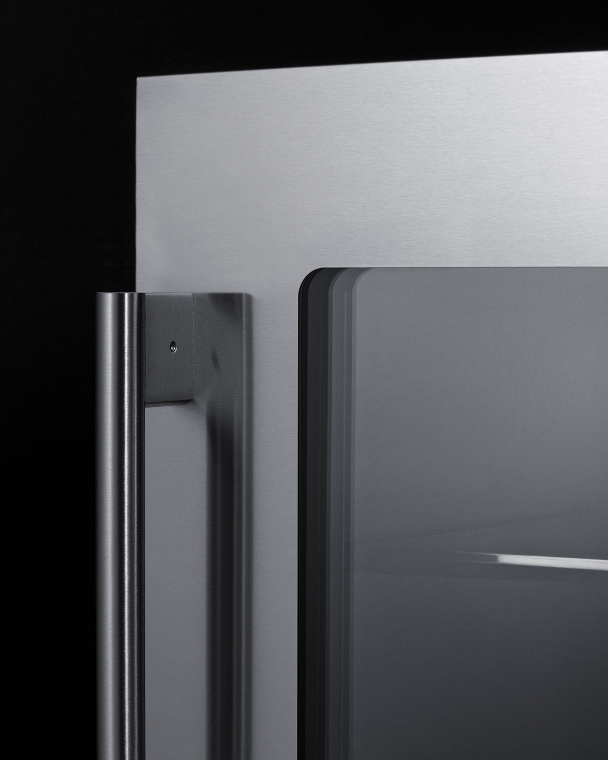 15" Wide Built-In Beverage Center