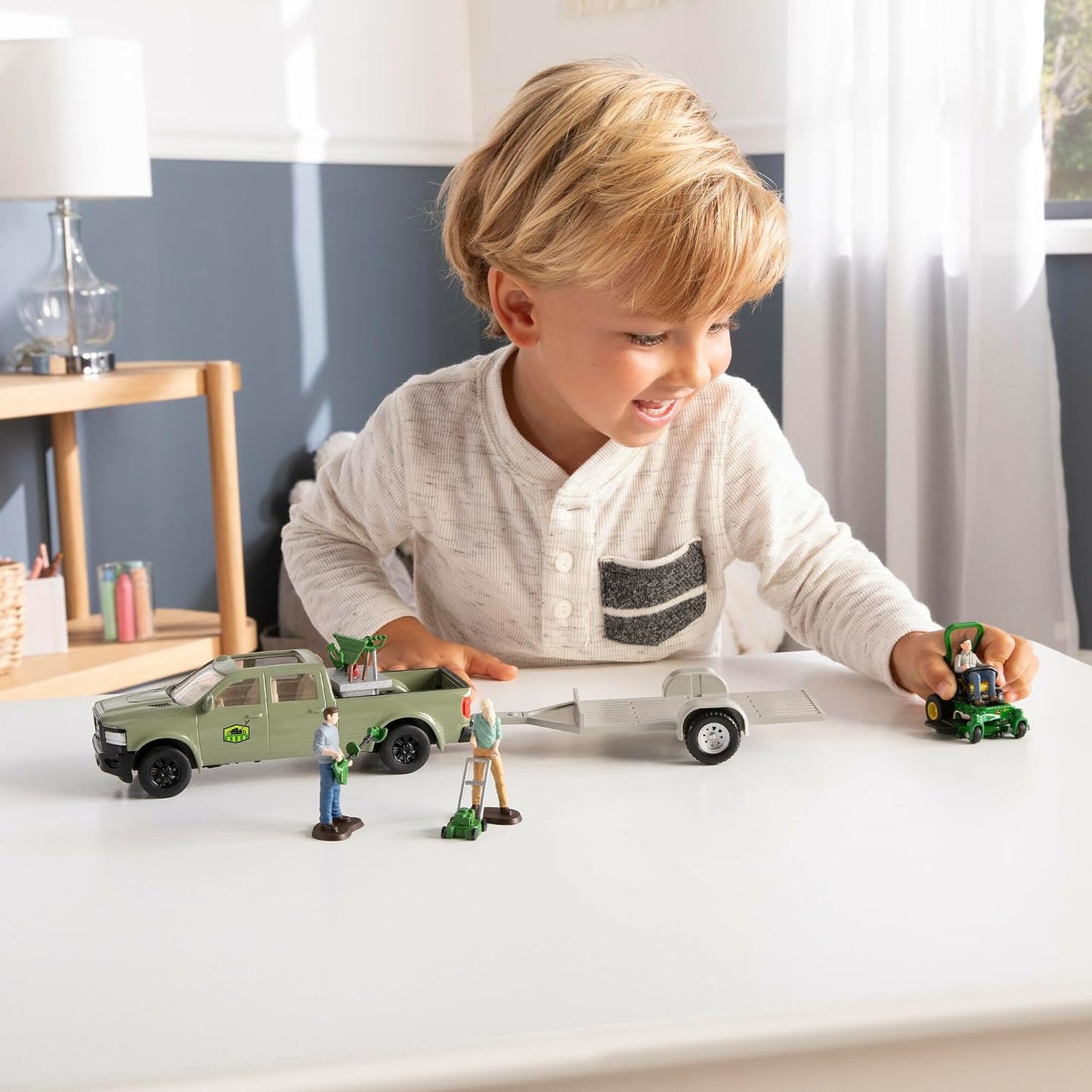 ERTL 1:32 Lawn Care Set