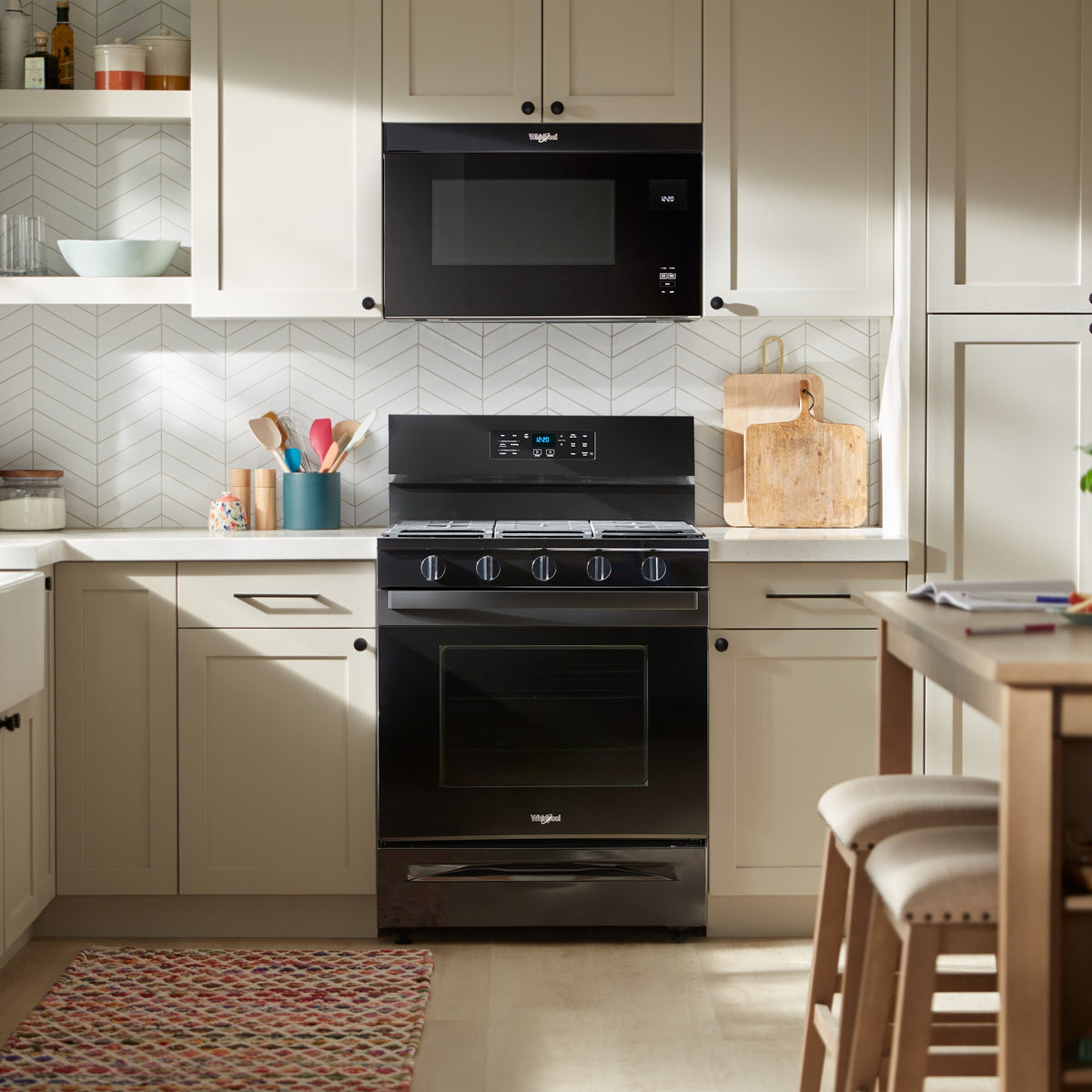 1.1 Cu. Ft. Flush Mount Microwave with Turntable-Free Design
