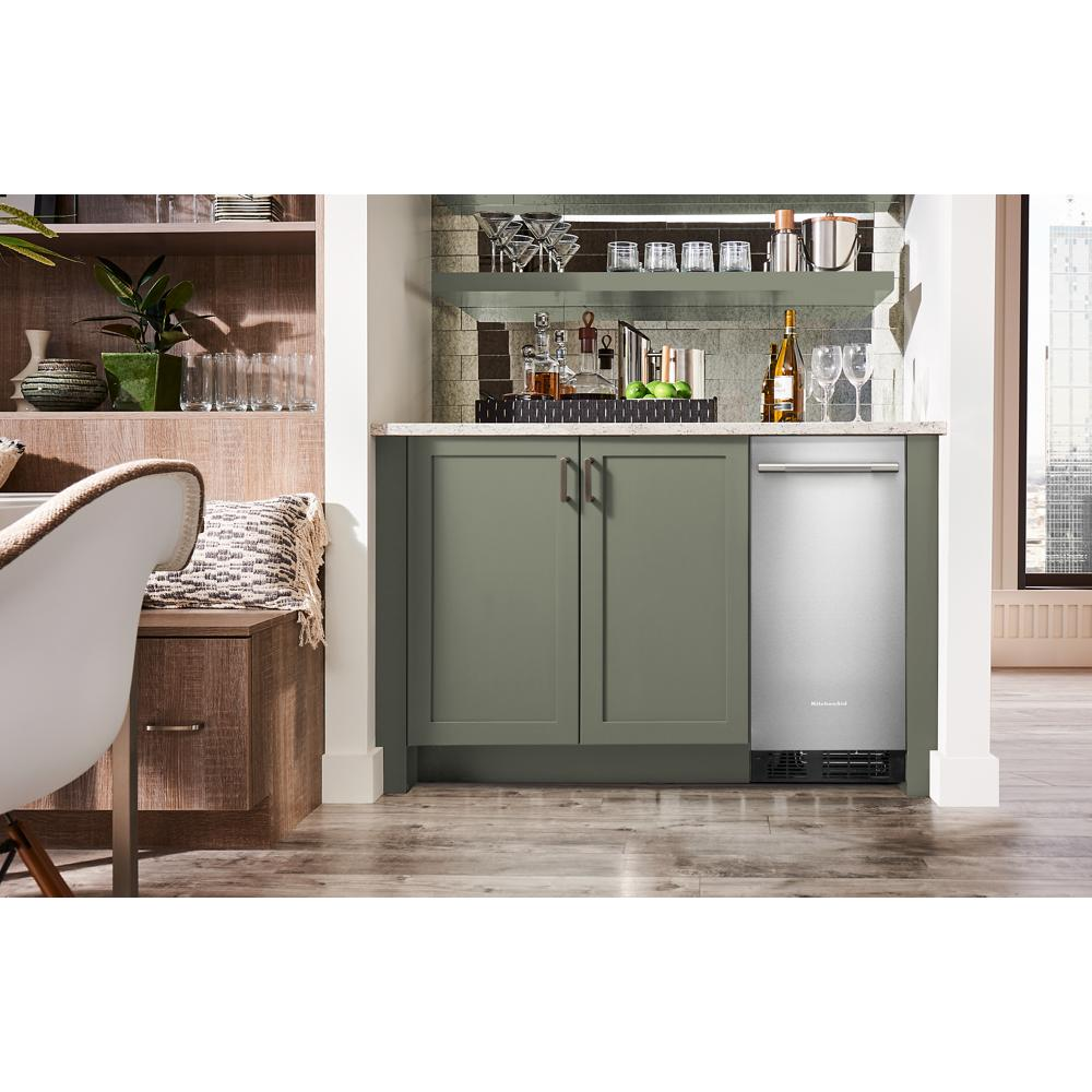 15'' Automatic Ice Maker with PrintShield™ Finish