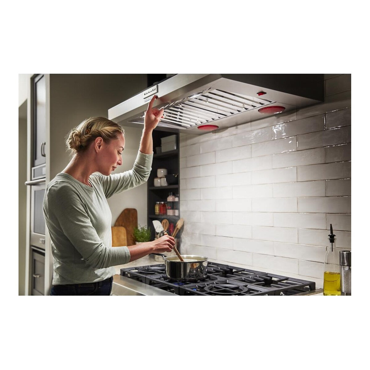 36" 585 or 1170 CFM Motor Class Commercial-Style Wall-Mount Canopy Range Hood