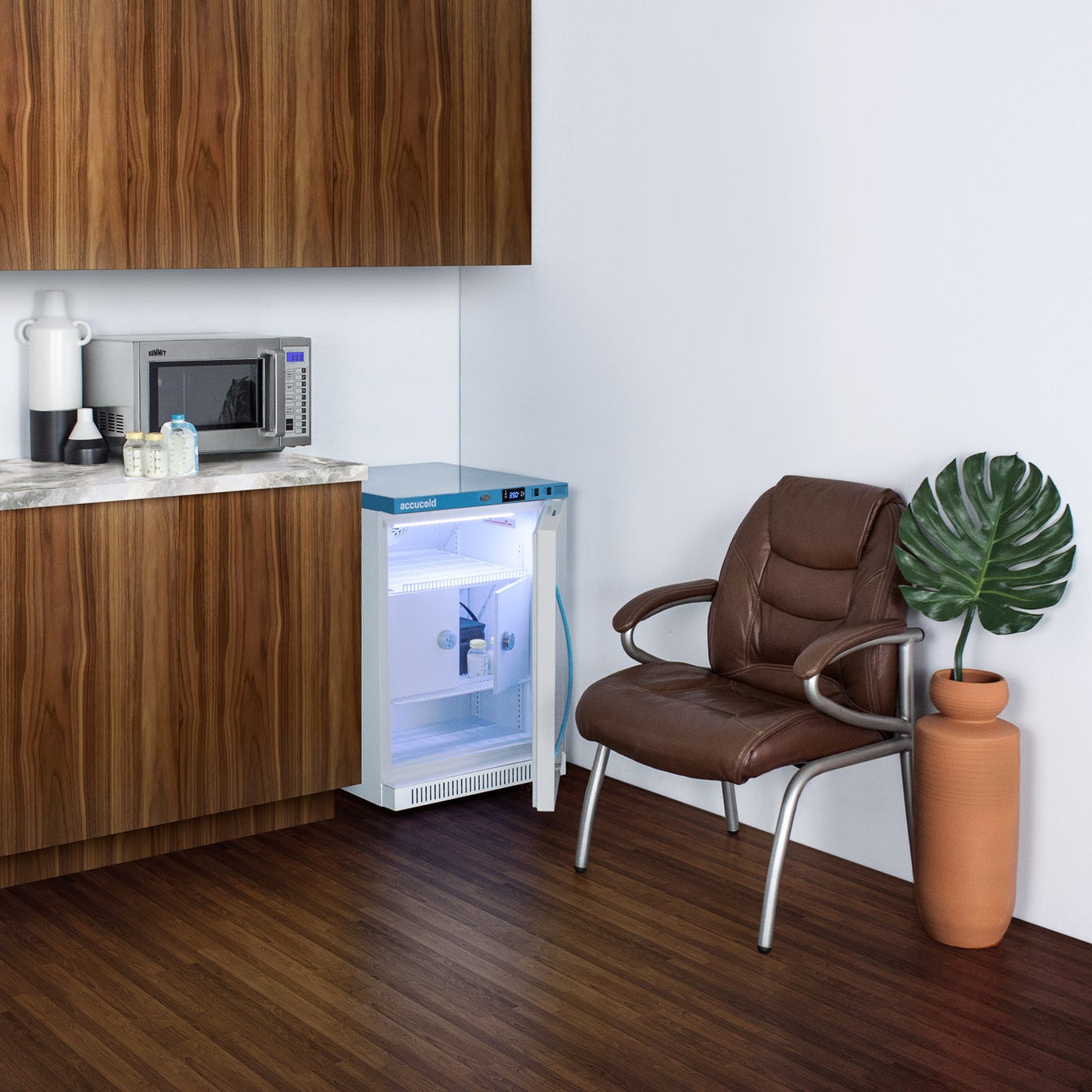 6 Cu.Ft. MOMCUBE® Breast Milk Refrigerator