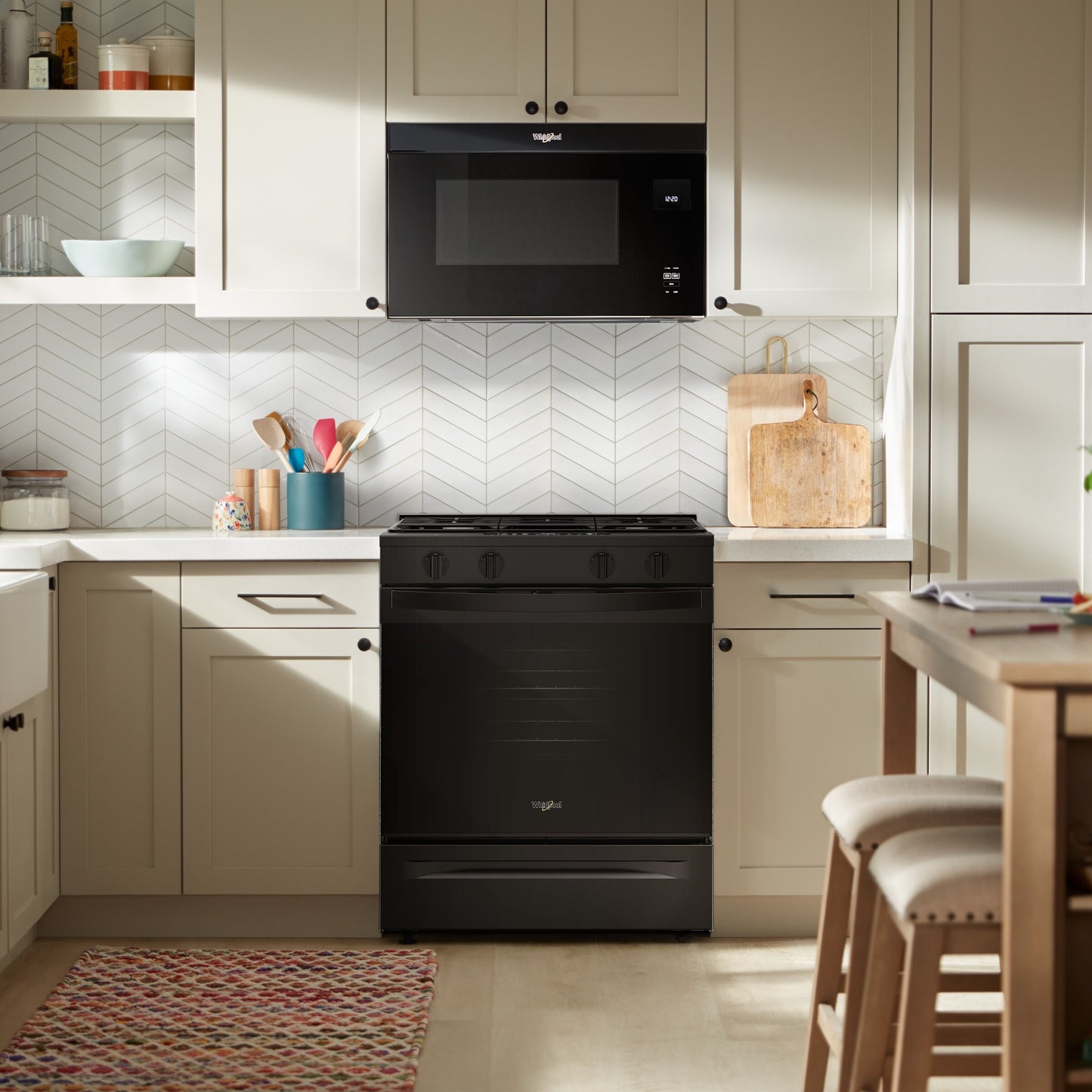 30-inch Gas Smart Range with Air Cooking Technology and Steam Clean