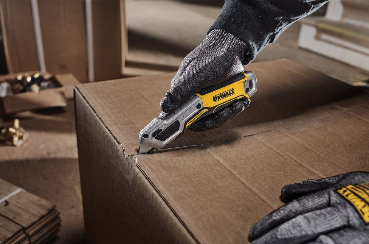 DEWALT TOUGHSERIES Retractable Utility Knife