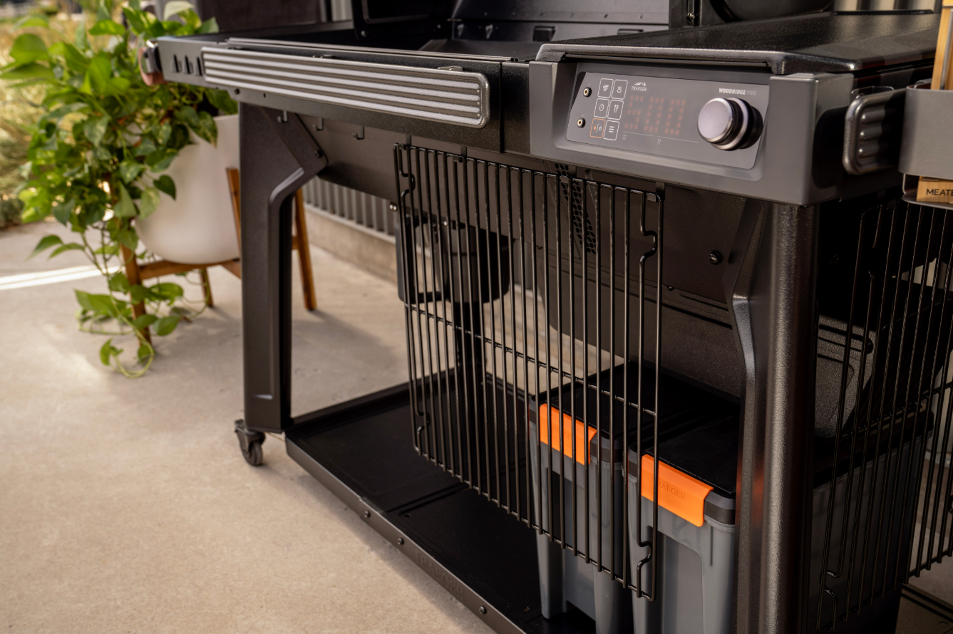 Traeger Woodridge Pro Plus Pellet Grill