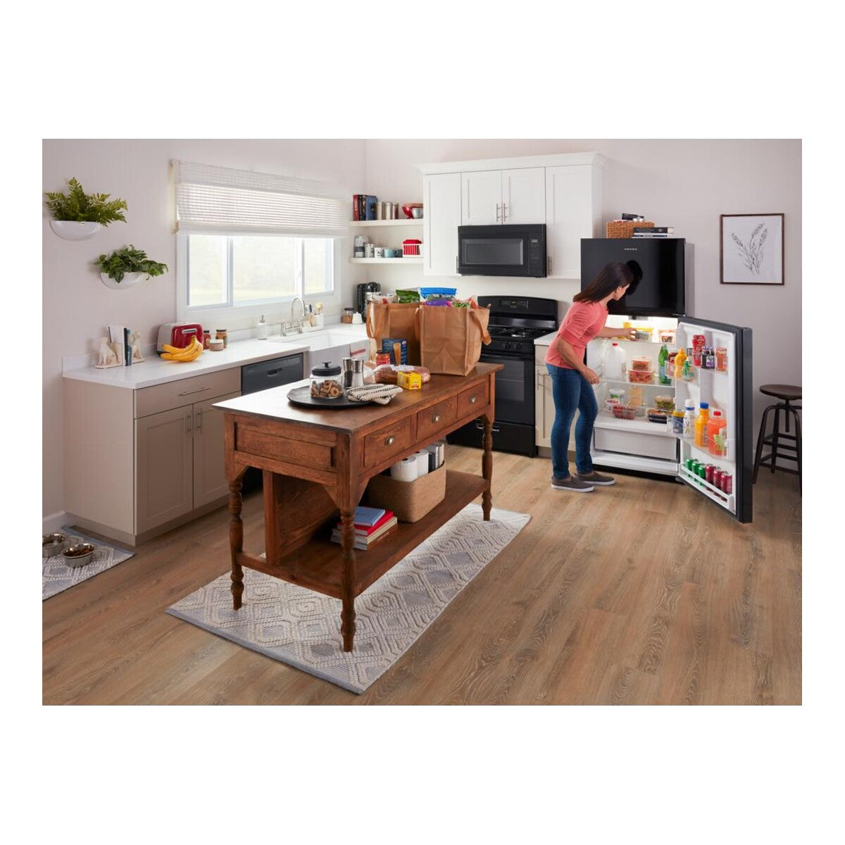 30-inch Amana® Electric Range with Extra-Large Oven Window