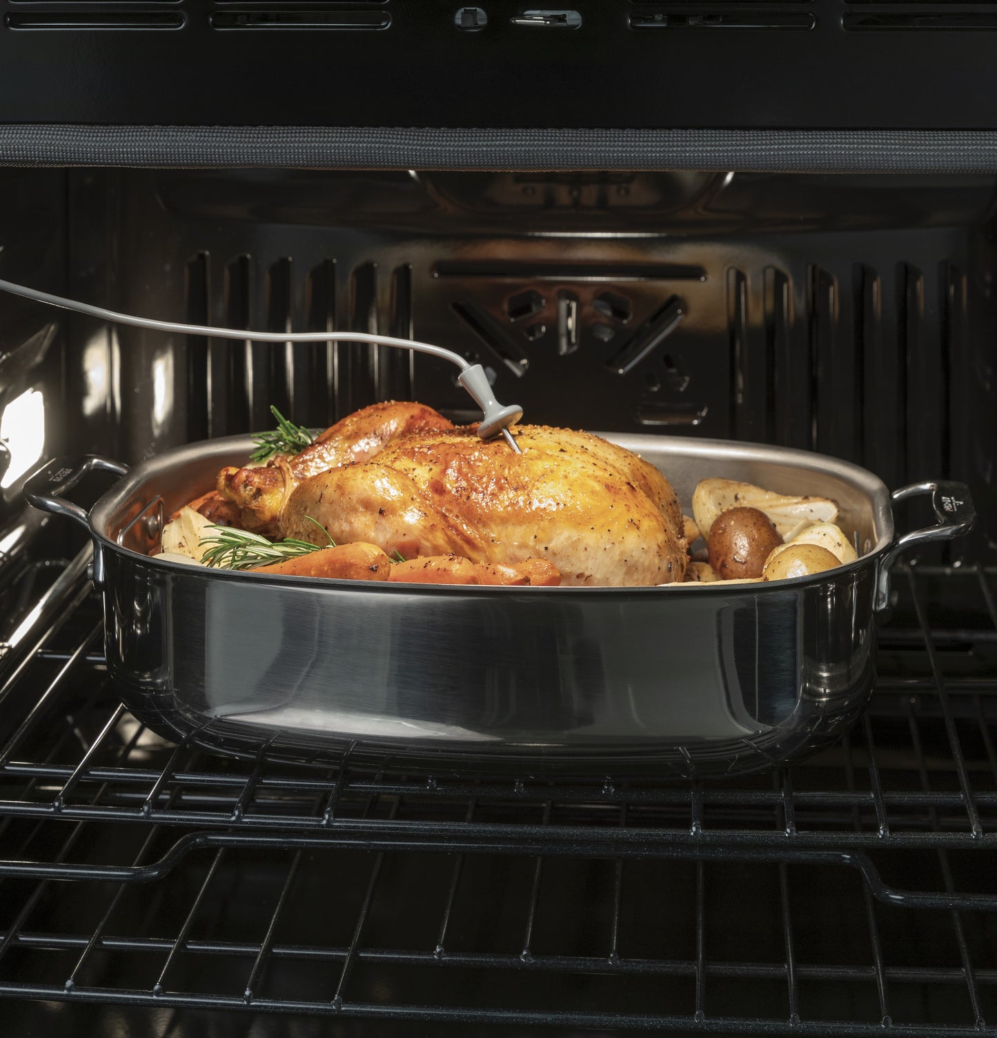 CAFÉ™ Professional Series 30" Smart Built-In Convection French-Door Double Wall Oven