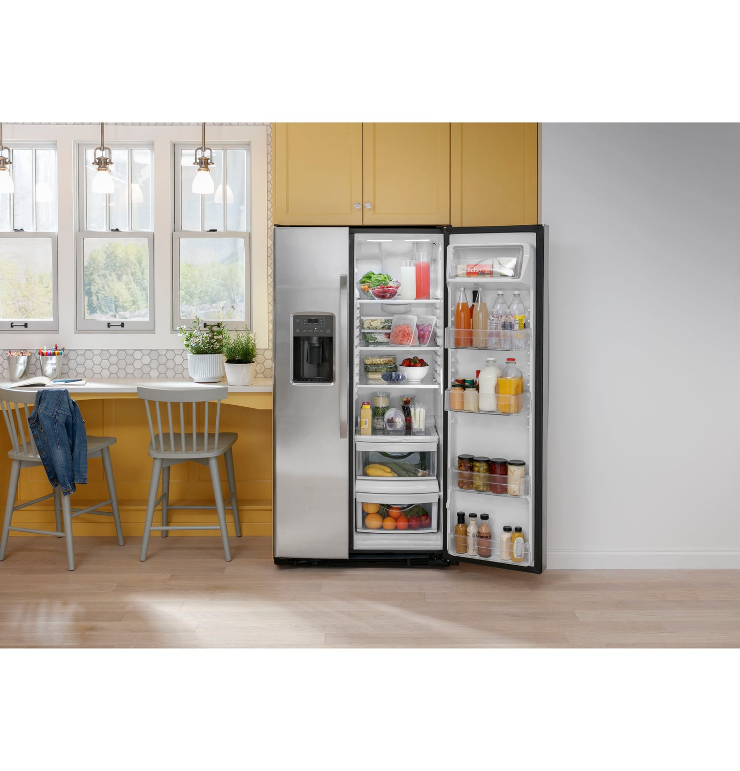 GE 23.0 Cu. Ft. Side-By-Side Refrigerator
